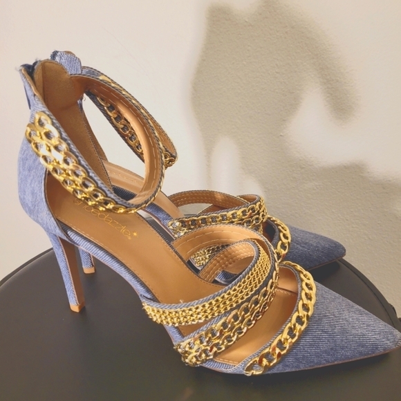 Shoedazzle Denim Pointed Toe Ankle Strap Stilettos Heel Gold Chains SZ 10 - Picture 2 of 13